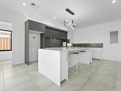 23 Goodenia Way, Piara Waters WA 6112