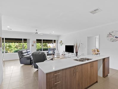 35 Cervantes Drive, Erskine WA 6210