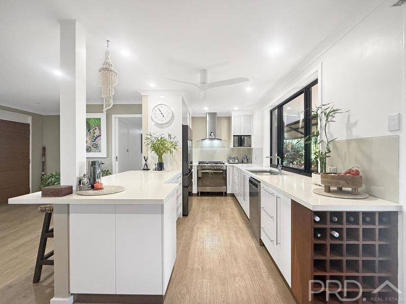 5 Warburton Crescent, Dampier WA 6713