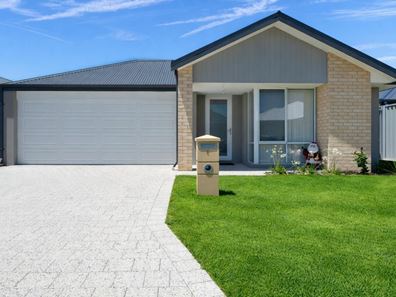 4 Hermanos Road, Brabham WA 6055