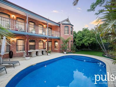 49 Corinthian Road W, Shelley WA 6148