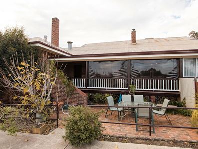 28 George St, Bolgart WA 6568