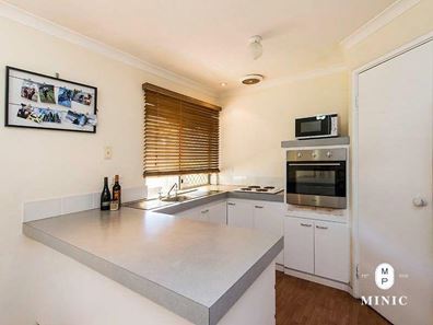 3/2 Braibrise Road, Wilson WA 6107