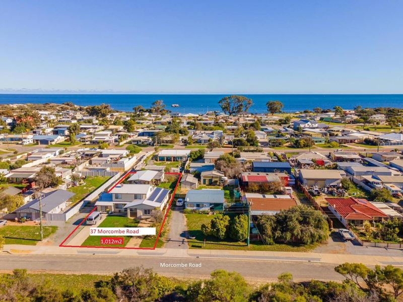 37 Morcombe Road, Leeman WA 6514