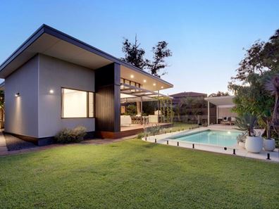 4 Freesia Way, Willetton WA 6155