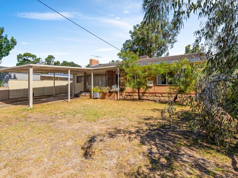 21 Millen Street, Mount Nasura WA 6112