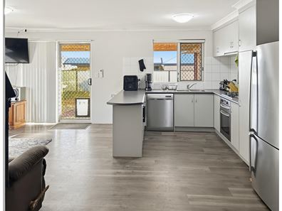 27 Ego Creek Loop, Waggrakine WA 6530