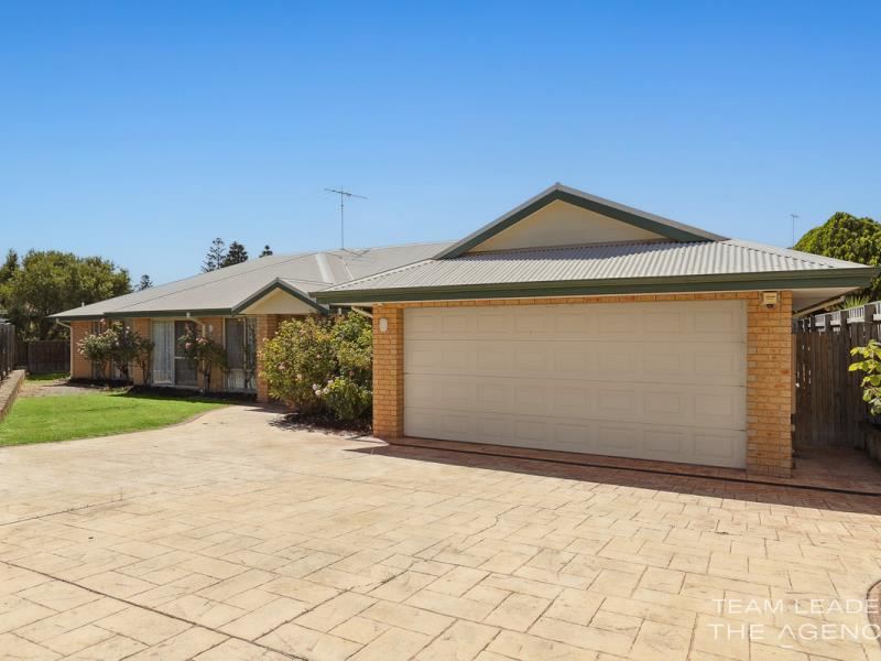 12 Malibu Point, Halls Head WA 6210