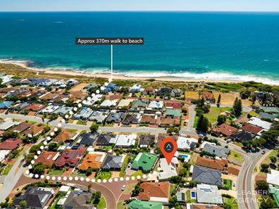 12 Malibu Point, Halls Head WA 6210