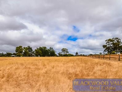 70 Ridge View Avenue, Boyup Brook WA 6244