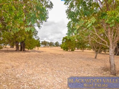 70 Ridge View Avenue, Boyup Brook WA 6244