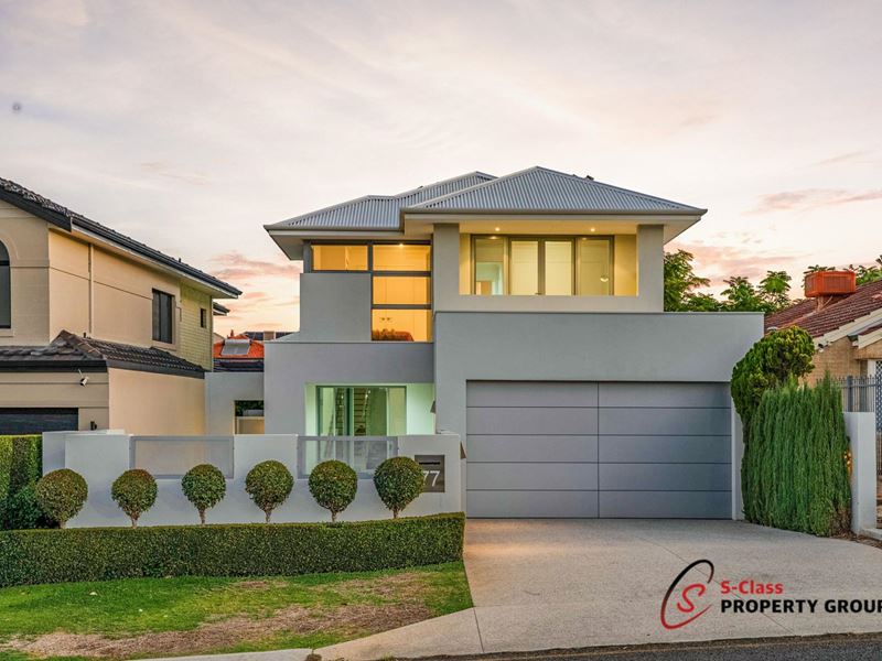 77 Hope Avenue, Salter Point WA 6152