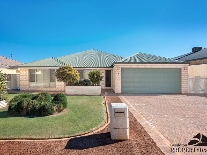 7 Angler Parade, Drummond Cove WA 6532