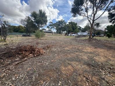 80 Brookton Highway, Brookton WA 6306