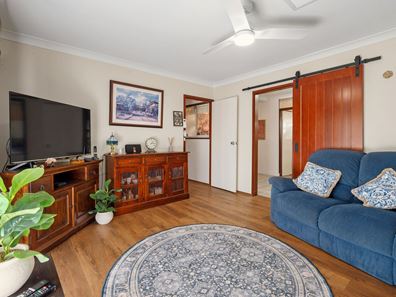 6 Napean Place, Armadale WA 6112