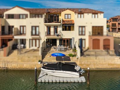 64/18 PORT QUAYS, Wannanup WA 6210