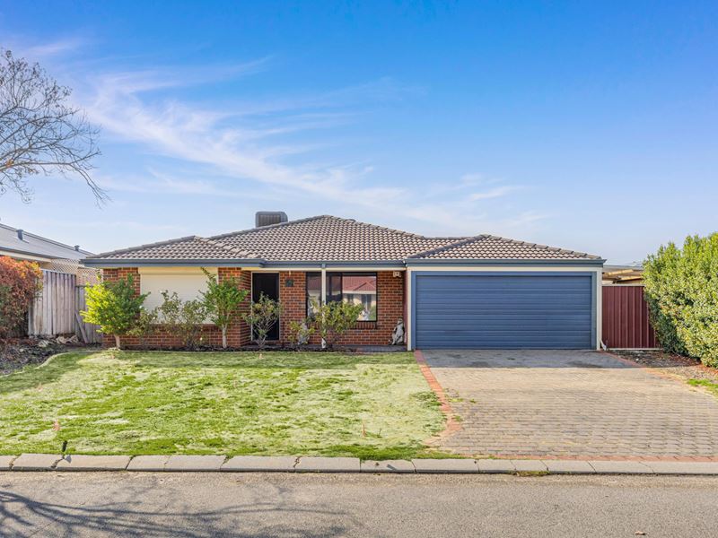 33 Mustang Drive, Henley Brook WA 6055
