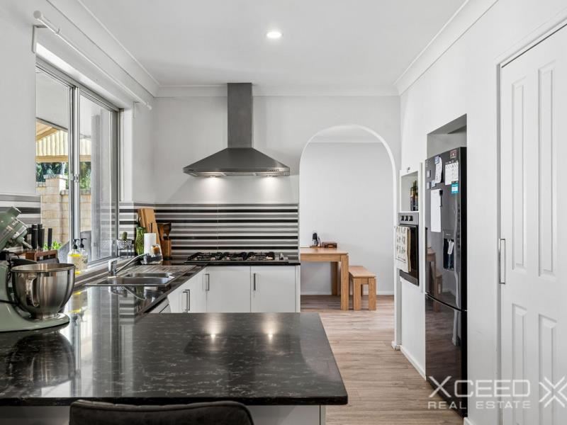 8 Cotton Place, Hillarys WA 6025