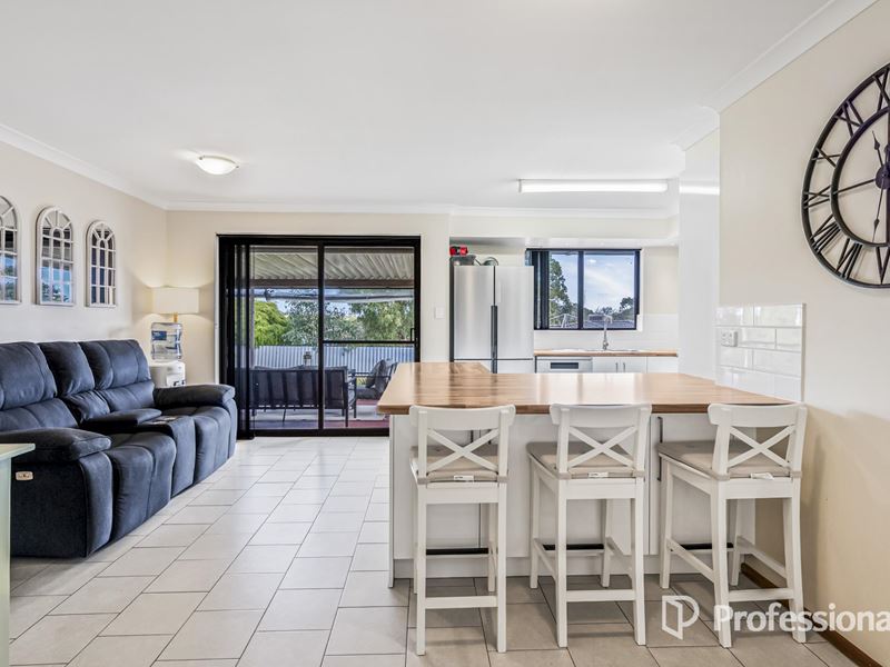 16 Burntoak Way, Kingsley WA 6026