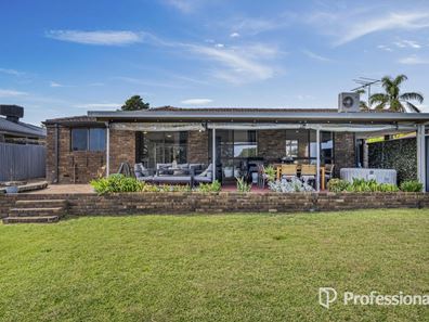16 Burntoak Way, Kingsley WA 6026