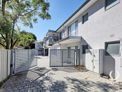 2/165 Williamson Avenue, Cloverdale WA 6105