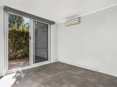 8/221 Clontarf Road, Hamilton Hill WA 6163
