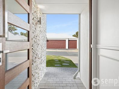 18 Solandri Turn, Halls Head WA 6210