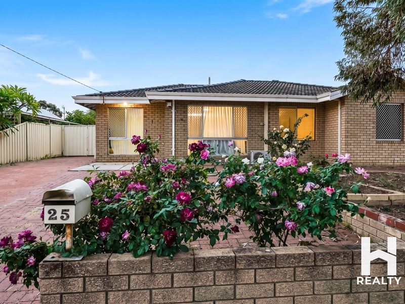 25 Amberton Avenue, Girrawheen WA 6064