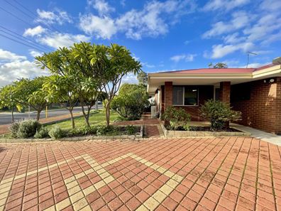 17 Moira Avenue, Forrestfield WA 6058