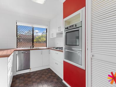 1/6 Mount Henry Road, Como WA 6152