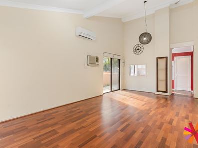 1/6 Mount Henry Road, Como WA 6152