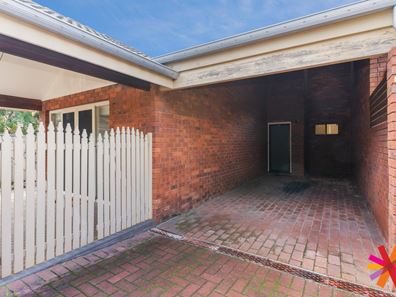 1/6 Mount Henry Road, Como WA 6152