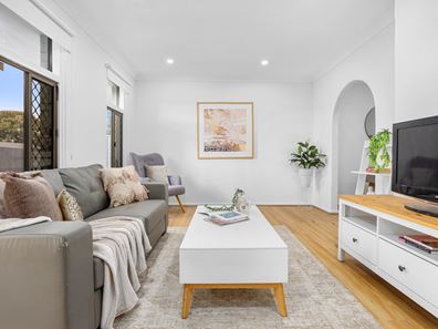 19 Longfield Road, Maddington WA 6109
