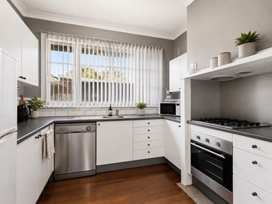 26 Roberts Road, Carlisle WA 6101