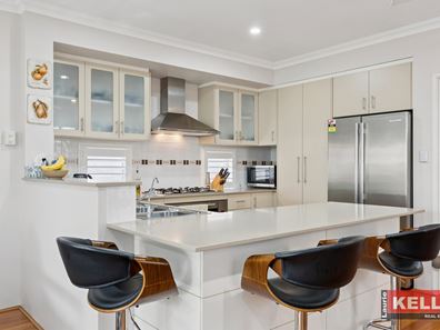 54 Laurie Street, Cloverdale WA 6105