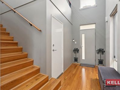 54 Laurie Street, Cloverdale WA 6105