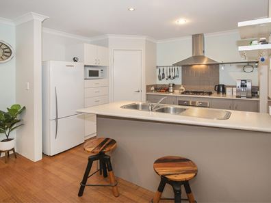 2/3 Curno Place, West Busselton WA 6280