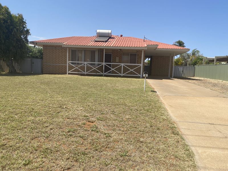 3 Buzolic Court, Carnarvon