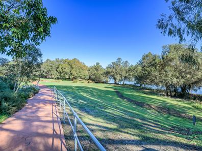 92 Riverside Drive, South Guildford WA 6055