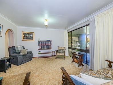 92 Riverside Drive, South Guildford WA 6055