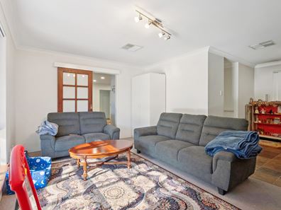 20 Dartford Crescent, Marangaroo WA 6064