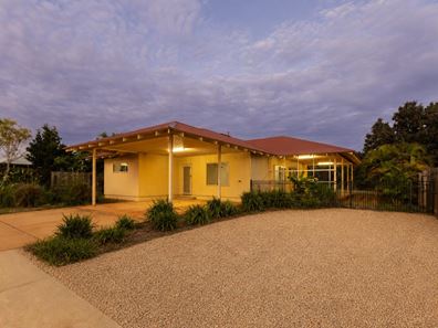 16 Loping Pass, Bilingurr WA 6725