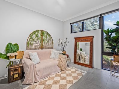 20 Churchill Chase, Hilbert WA 6112