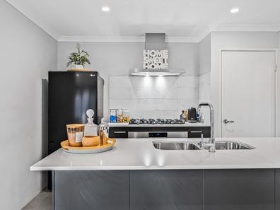 20 Churchill Chase, Hilbert WA 6112