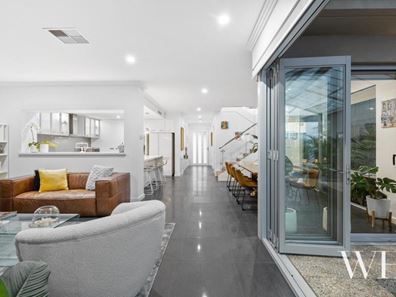 18 O'Connor Close, North Coogee WA 6163