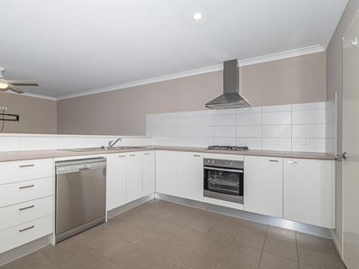 3/4 Balfour Road, Swan View WA 6056