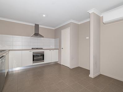 3/4 Balfour Road, Swan View WA 6056