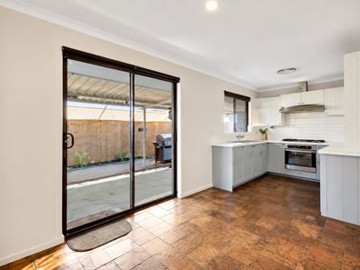 5A Vanda Place, Maddington WA 6109