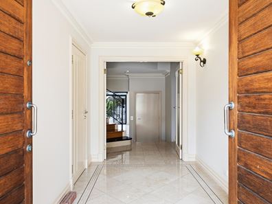 10 Vanguard Terrace, East Perth WA 6004