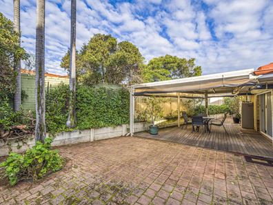 3/214 Coode Street, Como WA 6152